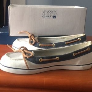 Sherry top-siders. Size 8.